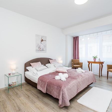 Perla Hradce 302 Apartment Hradec Kralove Luaran gambar