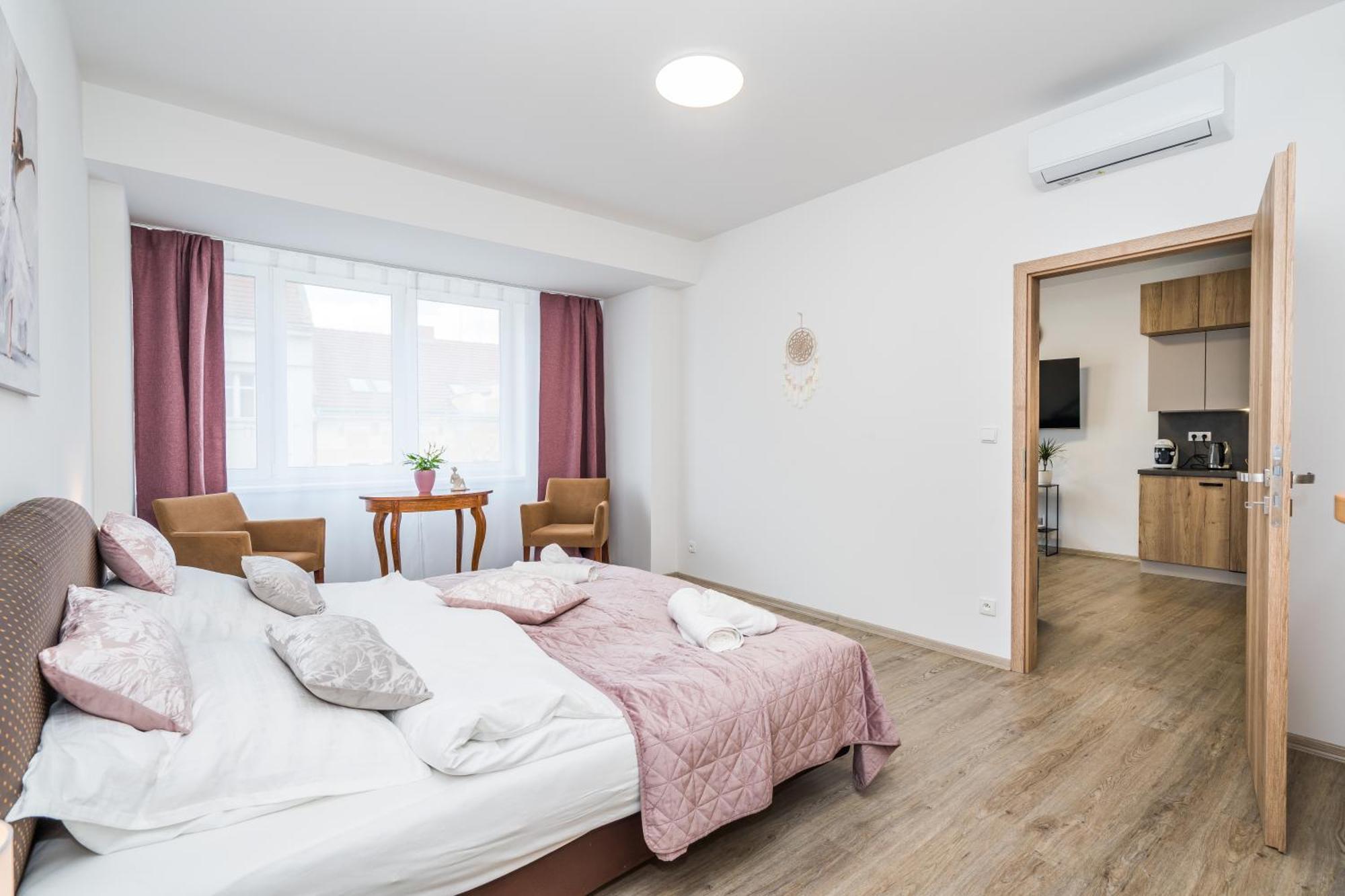Perla Hradce 302 Apartment Hradec Kralove Luaran gambar