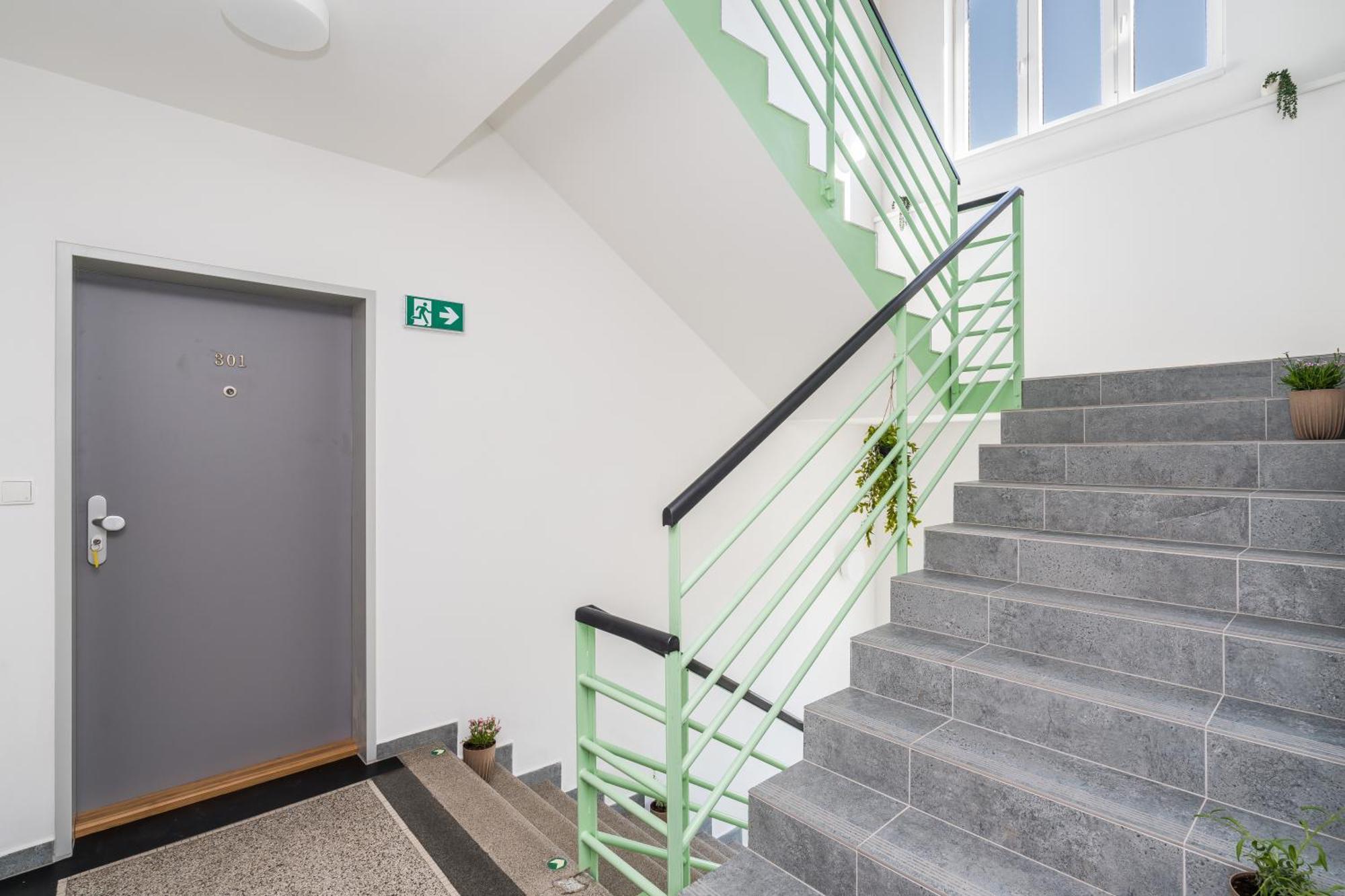 Perla Hradce 302 Apartment Hradec Kralove Luaran gambar